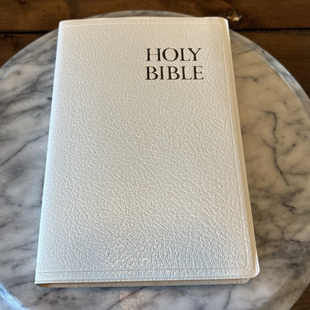 VTG 1976 Cedar Bible Safe Box With‎ Windsor King James Red Letter Ed Slim Bible